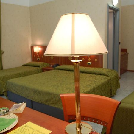 Hotel Chelsea Torino Esterno foto