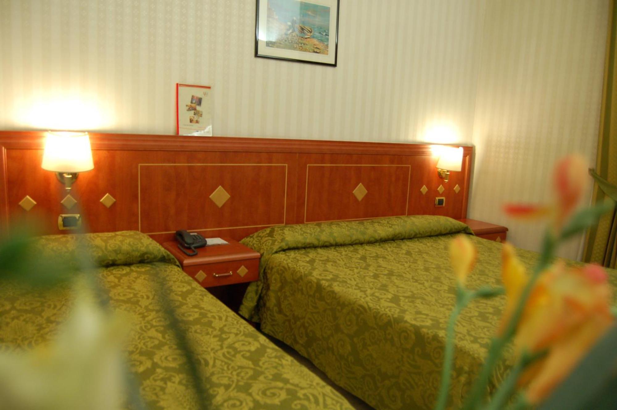 Hotel Chelsea Torino Esterno foto