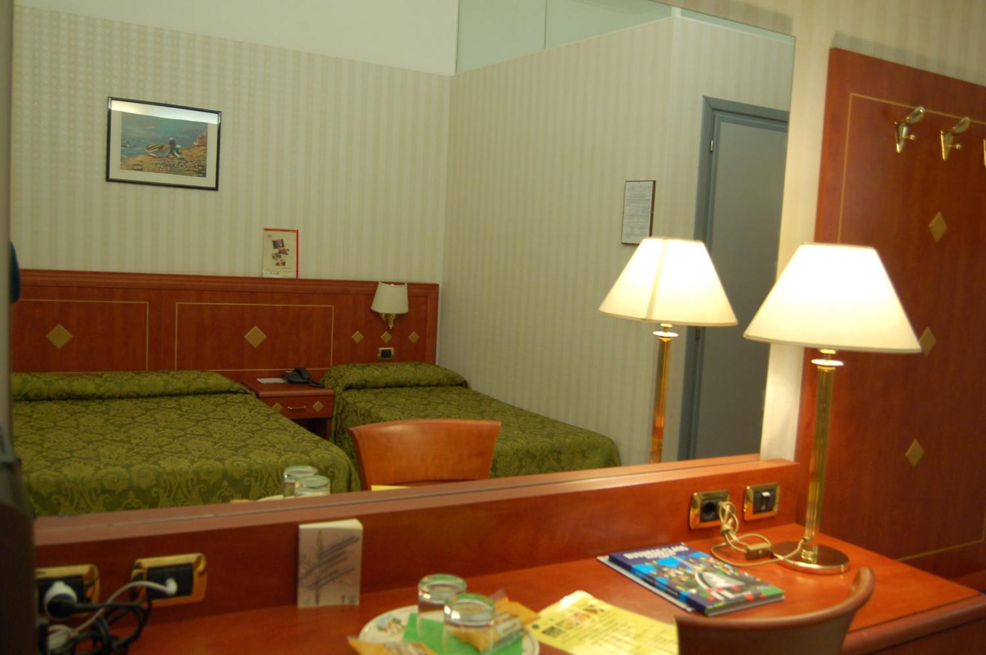 Hotel Chelsea Torino Esterno foto