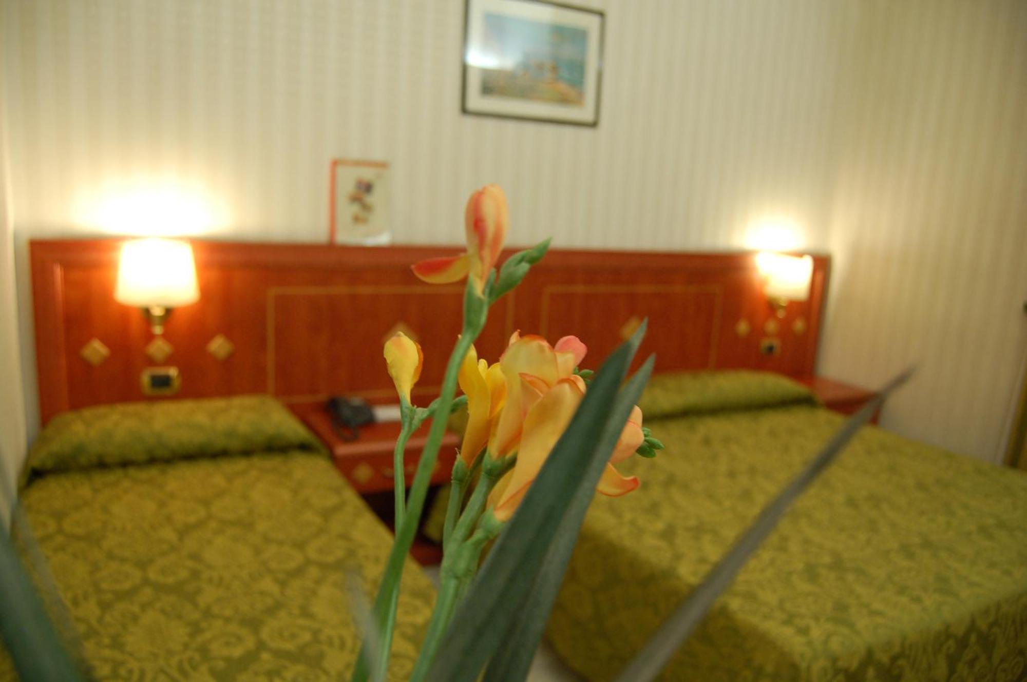 Hotel Chelsea Torino Esterno foto