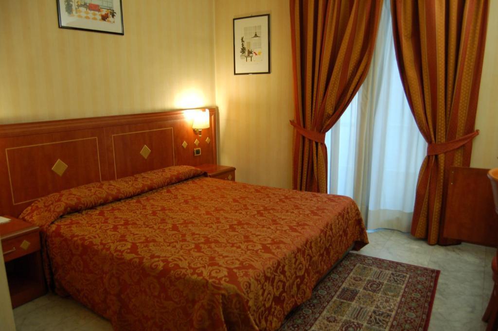 Hotel Chelsea Torino Camera foto