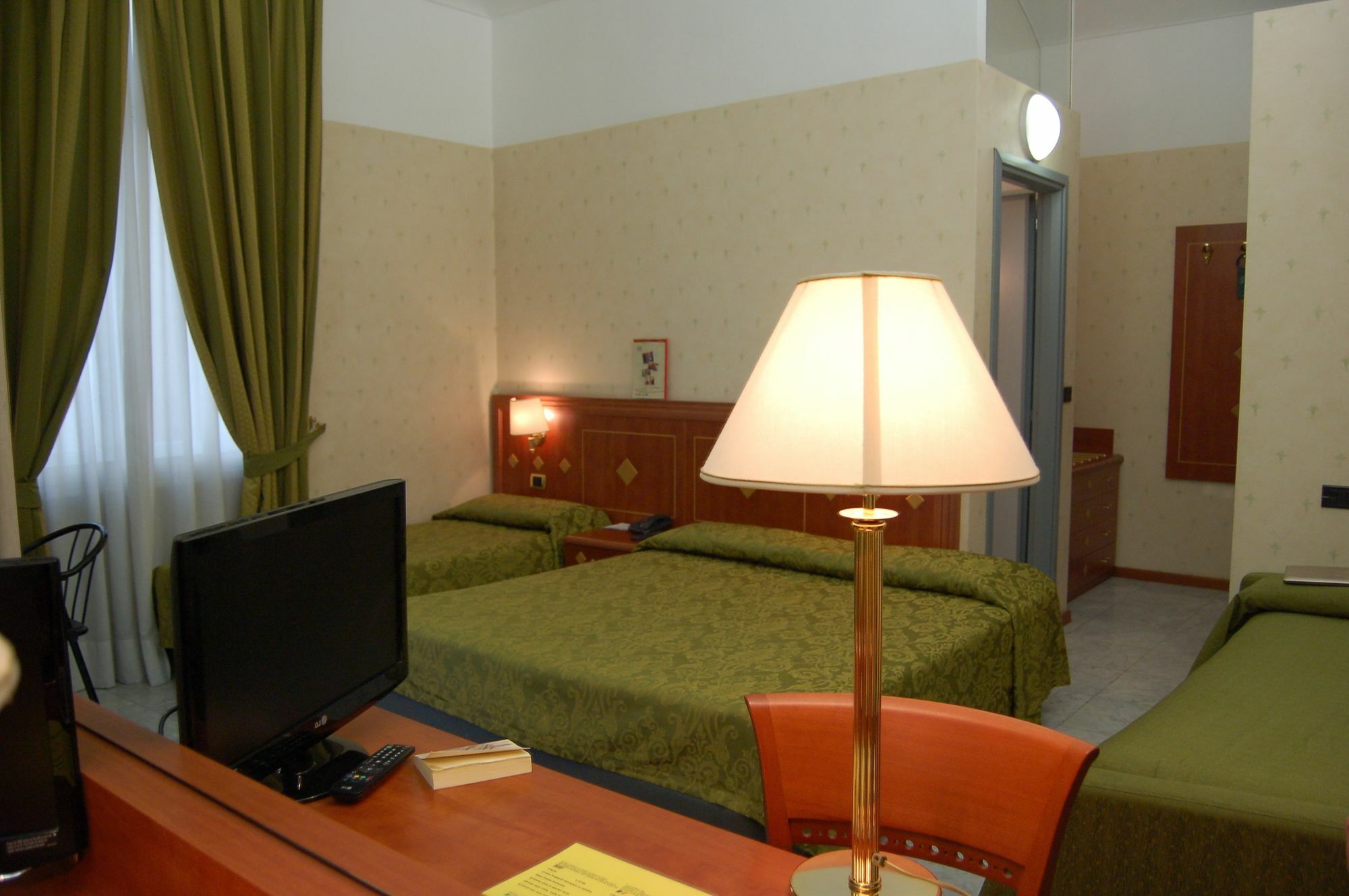 Hotel Chelsea Torino Esterno foto
